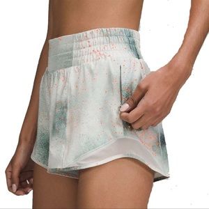 Lululemon Hotty Hot Low-Rise Short 2.5" *Reflective